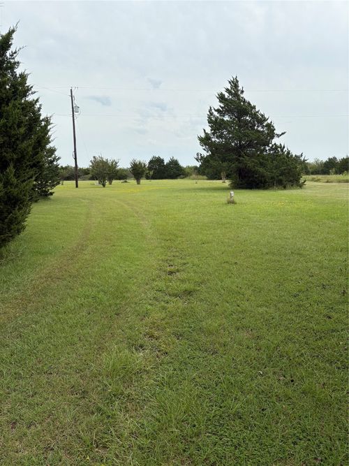 126 Meadowview Ln, Point, TX, 75472-4914 | Card Image