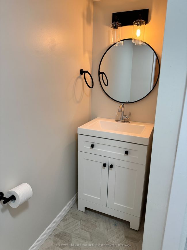 22 Roser Cres, House other with 3 bedrooms, 1 bathrooms and 1 parking in Bowmanville ON | Image 6