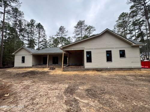 60 Devon Dr, Pinehurst, NC, 28374-6713 | Card Image