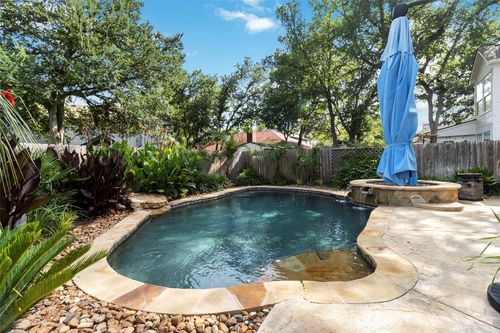 4072 Honey Bear Loop, Round Rock, TX, 78681-1020 | Card Image