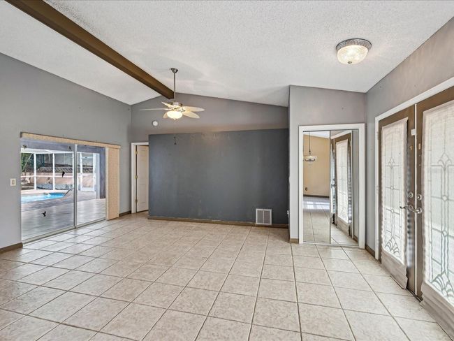 Living Room | Image 13