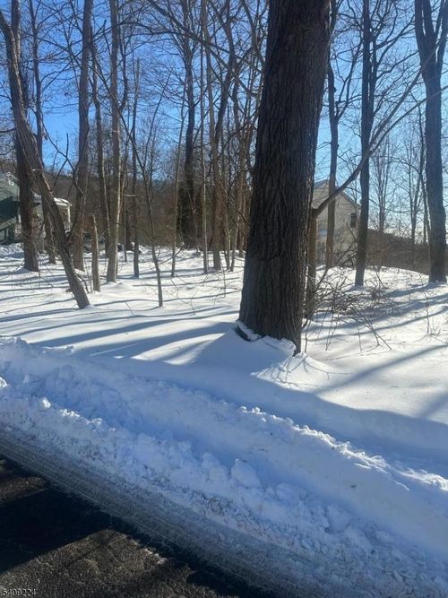 2 Pine Dr, Belvidere, NJ, 07823-3028 | Card Image