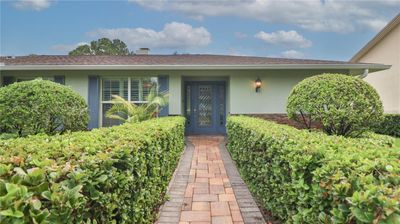 8883 Merrimoor Boulevard E, House other with 3 bedrooms, 2 bathrooms and null parking in LARGO FL | Image 2