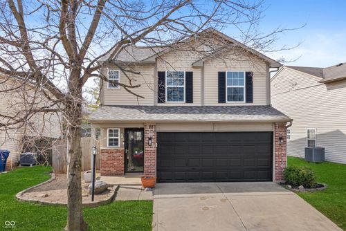 15215 Fawn Meadow Dr, Noblesville, IN, 46060-7928 | Card Image