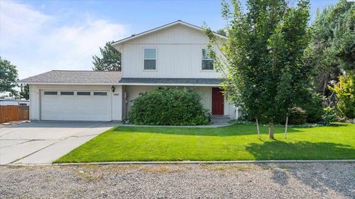 5001 S Dayton Pl, Kennewick, WA, 99337-5233 | Card Image