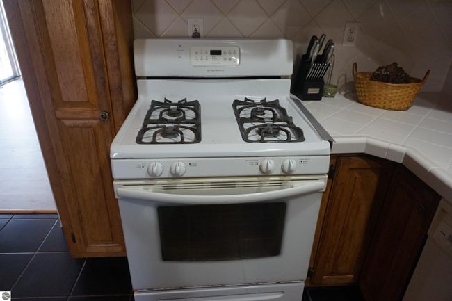 1758 E Manor Rd, House other with 4 bedrooms, 3 bathrooms and null parking in Au Gres MI | Image 6