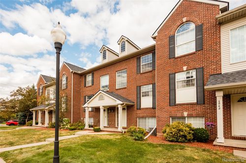 1046 18th St, Detroit, MI, 48216-2066 | Card Image