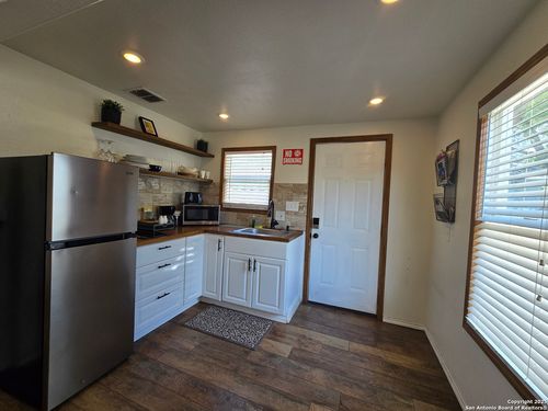 unit-b-1106 Mission Rd, San Antonio, TX, 78210-4522 | Card Image