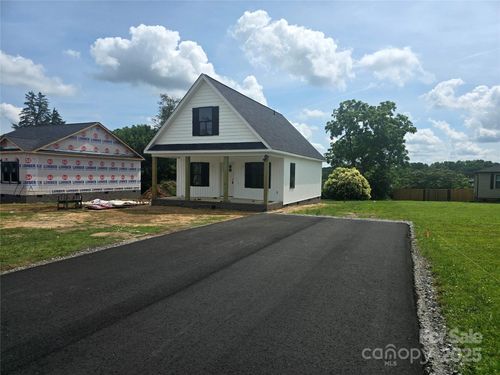 200 N Center St, Hildebran, NC, 28637-8367 | Card Image