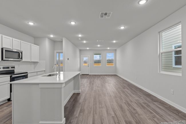 12550 Spice Mdw, House other with 4 bedrooms, 3 bathrooms and null parking in San Antonio TX | Image 5