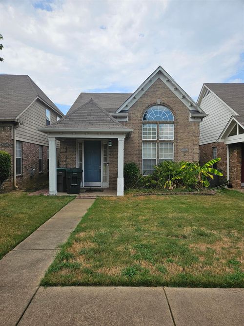 8524 Shady Elm Dr, Cordova, TN, 38018-0404 | Card Image