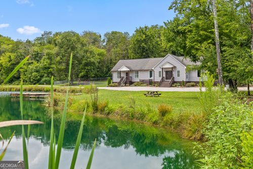 215 Morgan Rd, TRENTON, GA, 30752-4426 | Card Image