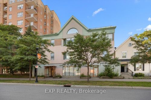 945 Wellington St W, Ottawa, ON, K1Y2X5 | Card Image