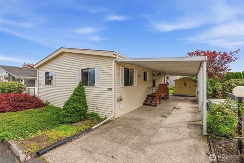 327 Franklin Pl, Longview, WA, 98632-9205 | Card Image