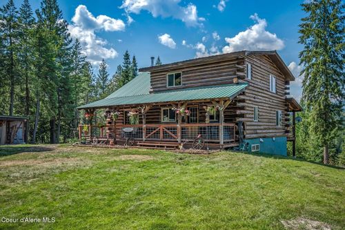 124 Brown Creek Rd, Naples, ID, 83847-5111 | Card Image