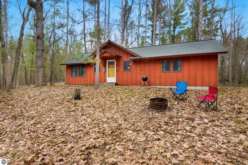 7578 S River Rd Sw, Kalkaska, MI, 49646-9484 | Card Image