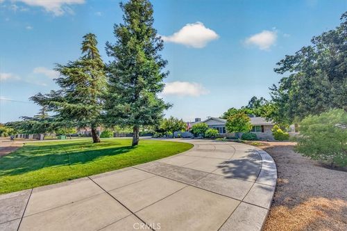 5325 Greenwood Ave, Clovis, CA, 93619-8822 | Card Image