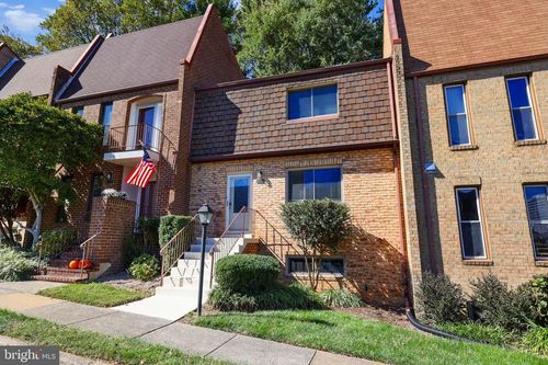1724 Cy Ct, VIENNA, VA, 22182-2360 | Card Image