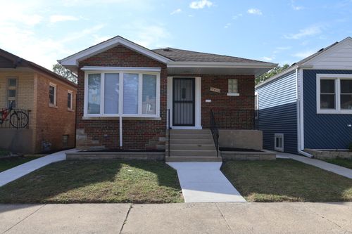 12420 S Aberdeen St, Calumet Park, IL, 60827-5806 | Card Image