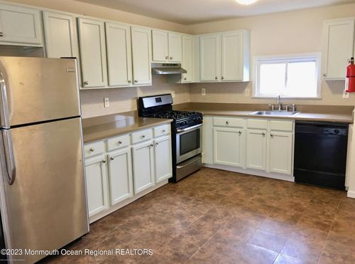 3-200 7th Ave, Asbury Park, NJ, 07712-5383 | Card Image