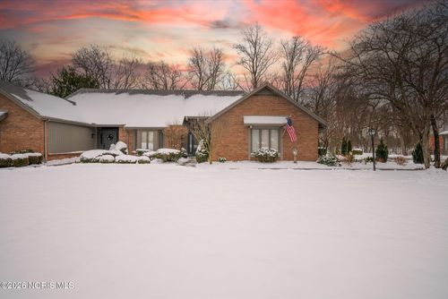 36 Wolf Ridge Dr, Holland, OH, 43528-9465 | Card Image