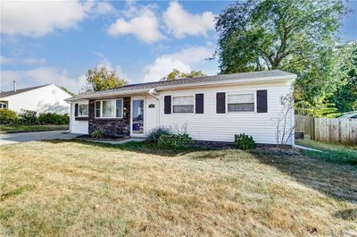 38 W Funderburg Road, House other with 3 bedrooms, 2 bathrooms and null parking in Fairborn OH | Image 2