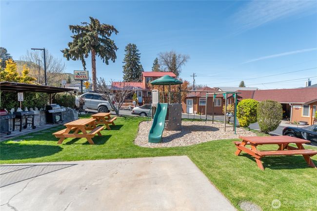2044 W Woodin Ave, Home with 0 bedrooms, 0 bathrooms and 18 parking in Chelan WA | Image 16