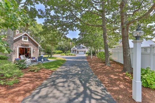 2519 Main St, South Chatham, MA, 02659-1356 | Card Image