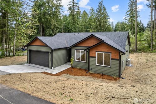 17624 Valley Ln Se, Yelm, WA, 98597-9029 | Card Image