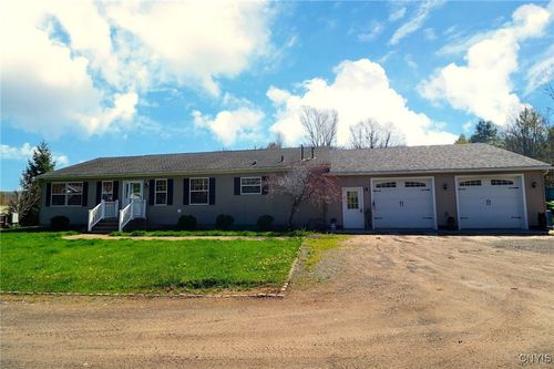 5528 Clearview Dr, Munnsville, NY, 13409-3701 | Card Image