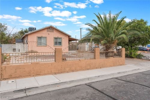 2214 Daley St, North Las Vegas, NV, 89030-6203 | Card Image