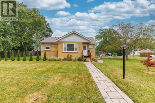586 Lakeside Rd, Fort Erie, ON, L2A4Y2 | Card Image
