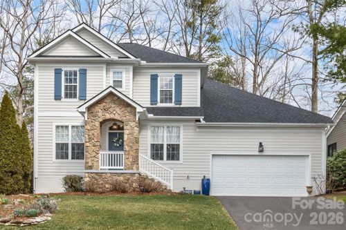 107 Mountain Dr, Biltmore Lake, NC, 28715-8918 | Card Image