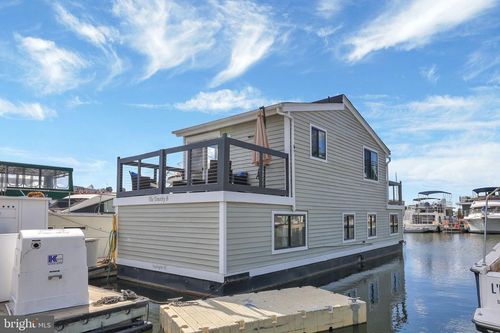 z-01-650 Wharf St Sw, WASHINGTON, DC, 20024-2387 | Card Image