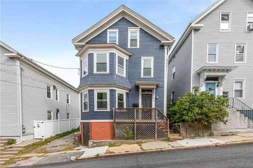30 Royal St, Providence, RI, 02906-1830 | Card Image