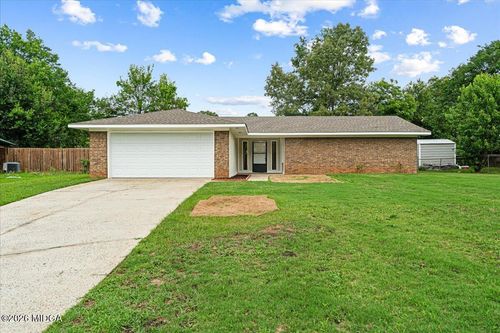 109 Montiego Ct, Centerville, GA, 31028-1326 | Card Image