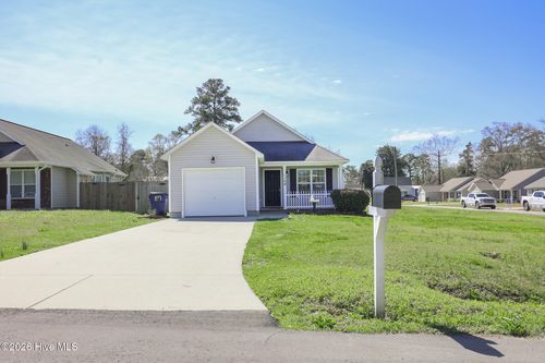 707 Fifth St, Maysville, NC, 28555-9013 | Card Image
