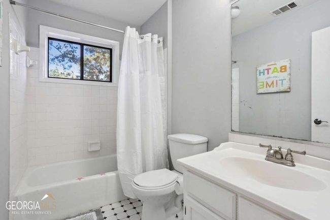200 N Falcon Blf, House other with 3 bedrooms, 3 bathrooms and 2 parking in Alpharetta GA | Image 25