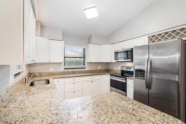 Kitchen | Image 13