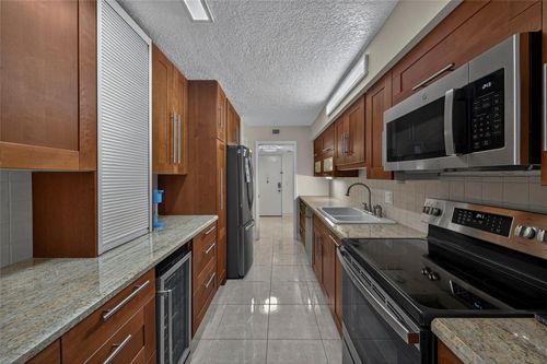 205-4702 Fountains Dr, Lake Worth, FL, 33467 | Card Image