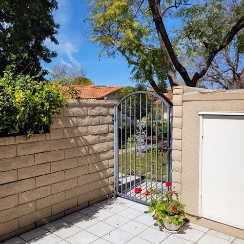 c-2066 Via Mariposa, Laguna Woods, CA, 92637 | Card Image