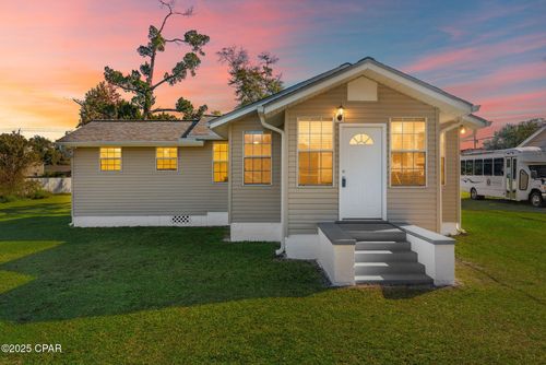 907 Kentucky Ave, Lynn Haven, FL, 32444-2244 | Card Image