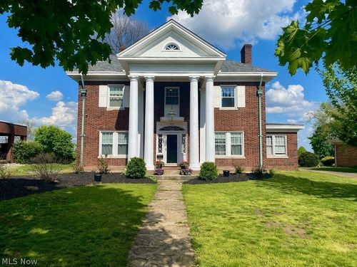 208 Braybarton Blvd, Steubenville, OH, 43952-2338 | Card Image