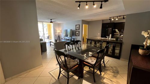 8305-19555 E Country Club Dr, Aventura, FL, 33180-2596 | Card Image