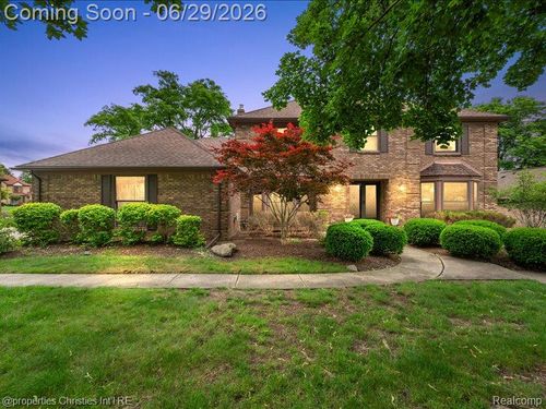 38696 Wakefield Ct, Northville, MI, 48167-8957 | Card Image