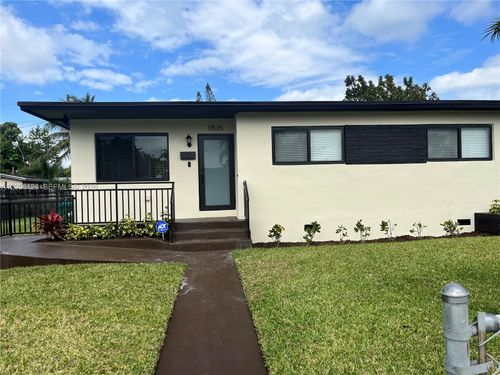 na-11535 Sw 139th Ter, Miami, FL, 33176-6208 | Card Image