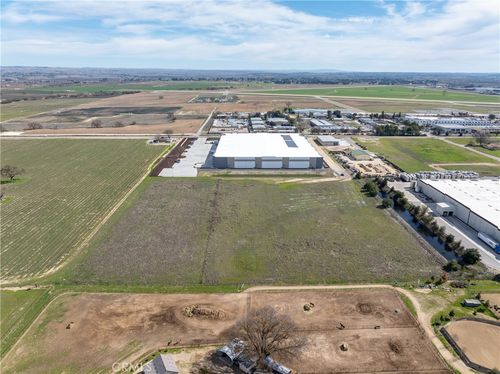 5185 Airport Rd, Paso Robles, CA, 93446-9590 | Card Image