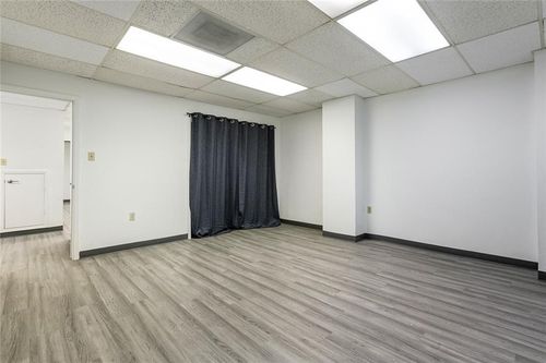 4c-2325 Severn Avenue, Metairie, LA, 70001 | Card Image