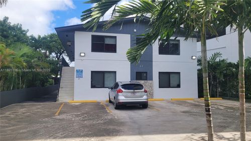 apt-2-43 Glen Royal Pkwy, Miami, FL, 33125-5254 | Card Image