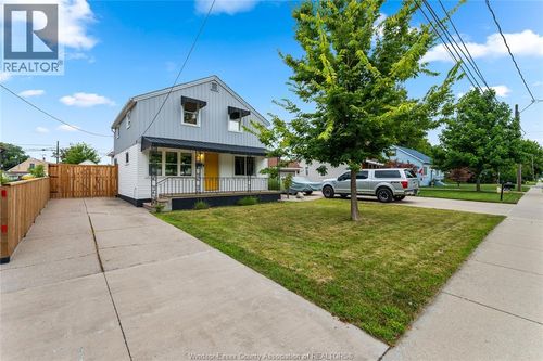 2682 Clemenceau Blvd, Windsor, ON, N8T2P6 | Card Image